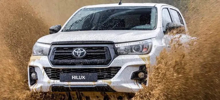 Пикап Toyota&nbsp;Hilux Special Edition получил черный декор