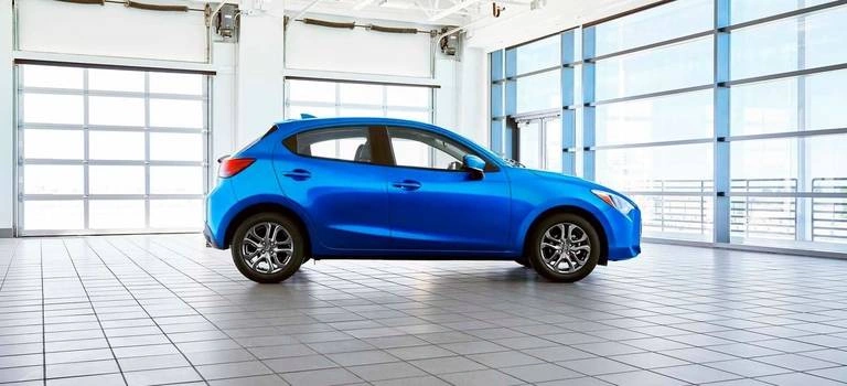 Новое поколение Toyota Yaris оказалось близнецом Mazda 2